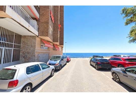 Apartment / Duplex - Venta - Torrevieja - Playa de los Naufragos