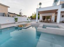 Nueva construcción  - Villa / Semi adosado - Orihuela Costa