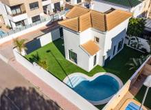 Nueva construcción  - Villa / Semi adosado - Orihuela Costa