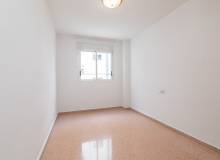 Resale - Apartment / flat - Alicante C