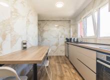 Resale - Apartment / flat - Alucante