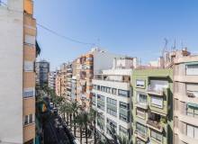 Resale - Apartment / flat - Alucante