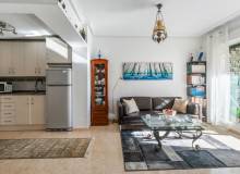 Resale - Apartment / flat - La Mata