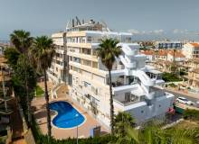 Resale - Apartment / flat - La Mata