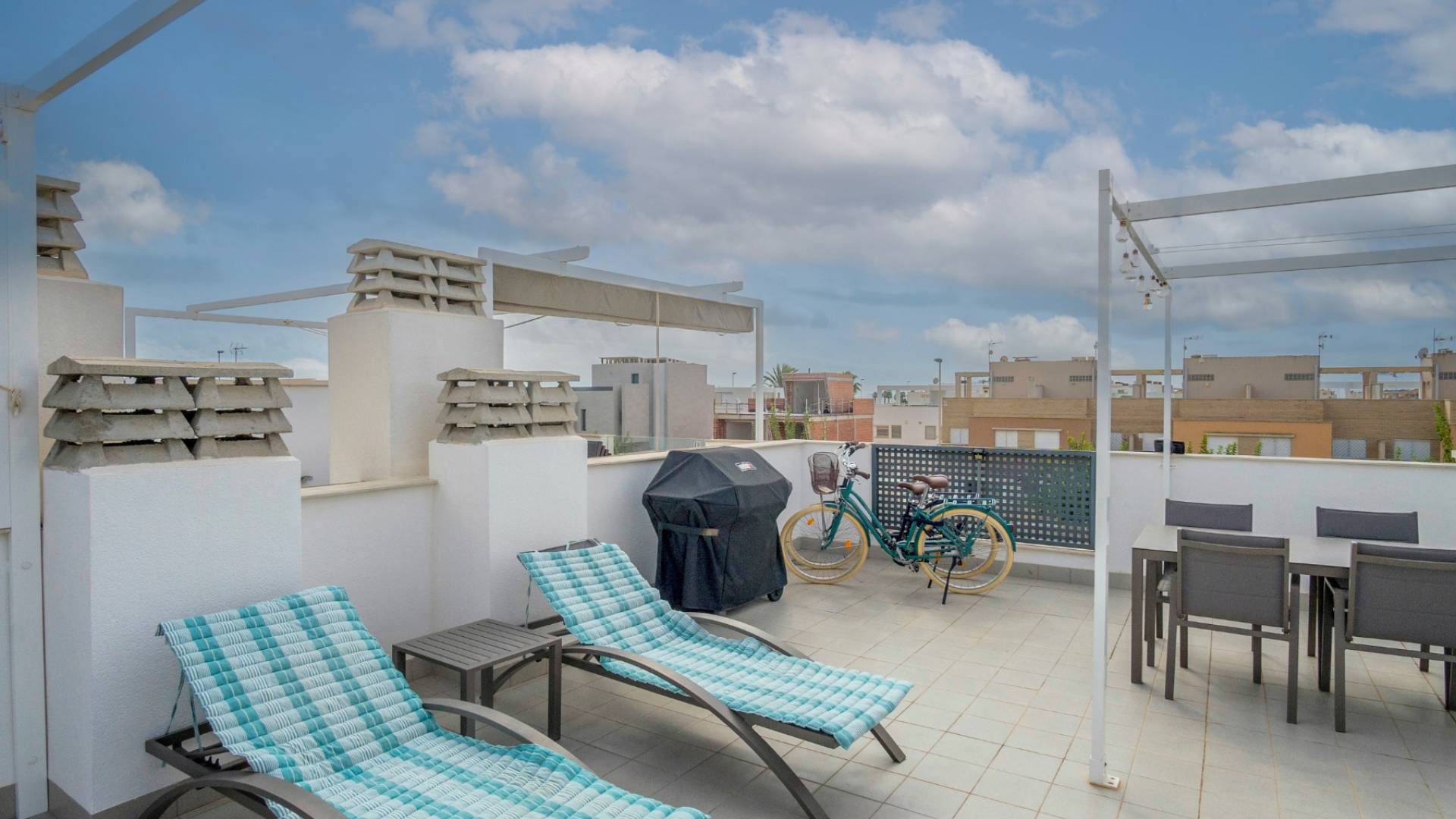 Resale - Apartment / flat - Las Higuericas