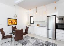 Resale - Apartment / flat - Mil Palmeras