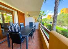 Resale - Apartment / flat - Punta Prima