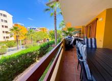 Resale - Apartment / flat - Punta Prima