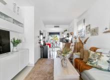 Resale - Apartment / flat - Punta Prima