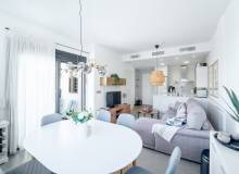 Resale - Apartment / flat - Punta Prima