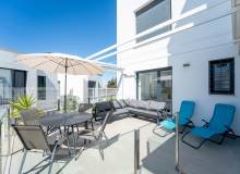 Resale - Apartment / flat - Punta Prima