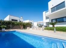 Resale - Apartment / flat - Punta Prima