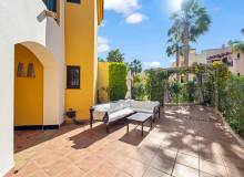 Resale - Apartment / flat - Punta Prima