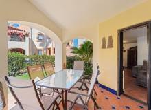 Resale - Apartment / flat - Punta Prima