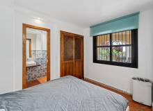 Resale - Apartment / flat - Punta Prima