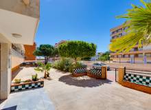 Resale - Apartment / flat - Punta Prima