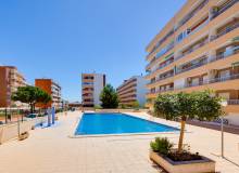 Resale - Apartment / flat - Punta Prima