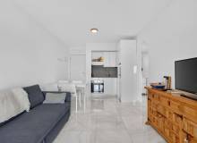 Resale - Apartment / flat - Punta Prima