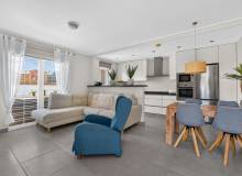 Resale - Apartment / flat - Punta Prima