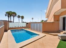 Resale - Apartment / flat - Punta Prima