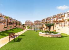 Resale - Apartment / flat - Punta Prima