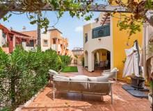 Resale - Apartment / flat - Punta Prima
