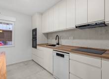 Resale - Apartment / flat - Torrevieja - Playa del Acequion