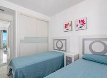 Resale - Apartment / flat - Torrevieja - Punta Prima