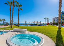 Resale - Apartment / flat - Torrevieja - Punta Prima