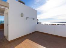 Resale - Apartment / flat - Torrevieja - Punta Prima