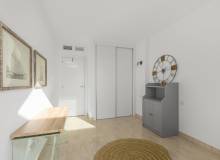 Resale - Apartment / flat - Torrevieja - Punta Prima