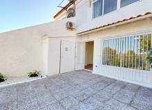 Resale - Bungalow - Orihuela Costa - Villamartín