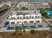 Resale - Town House - Aguas Nuevas-Nueva Torrevieja