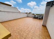 Resale - Town House - Daya Nueva