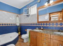 Resale - Villa / Parhus - Algorfa - La Finca