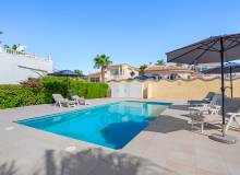 Resale - Villa / Parhus - Ciudad Quesada