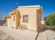 Resale - Villa / Parhus - Ciudad Quesada