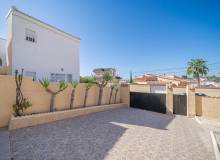 Resale - Villa / Parhus - Ciudad Quesada