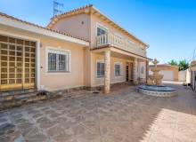 Resale - Villa / Parhus - Ciudad Quesada