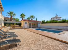 Resale - Villa / Parhus - Ciudad Quesada