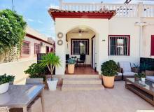 Resale - Villa / Parhus - Daya Vieja