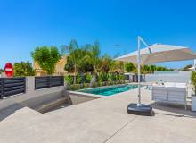 Resale - Villa / Parhus - El Campello - El Amerador