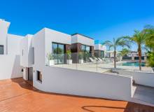 Resale - Villa / Parhus - El Campello - El Amerador