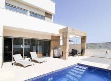 Resale - Villa / Parhus - El Galan