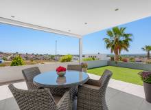 Resale - Villa / Parhus - La Marina