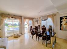 Resale - Villa / Parhus - La Mata