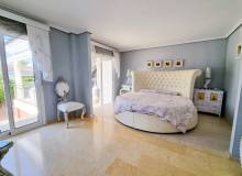 Resale - Villa / Parhus - La Mata