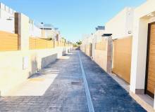 Resale - Villa / Parhus - Montesinos - La Herada