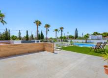 Resale - Villa / Parhus - Montesinos - La Herrada