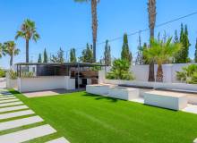 Resale - Villa / Parhus - Montesinos - La Herrada